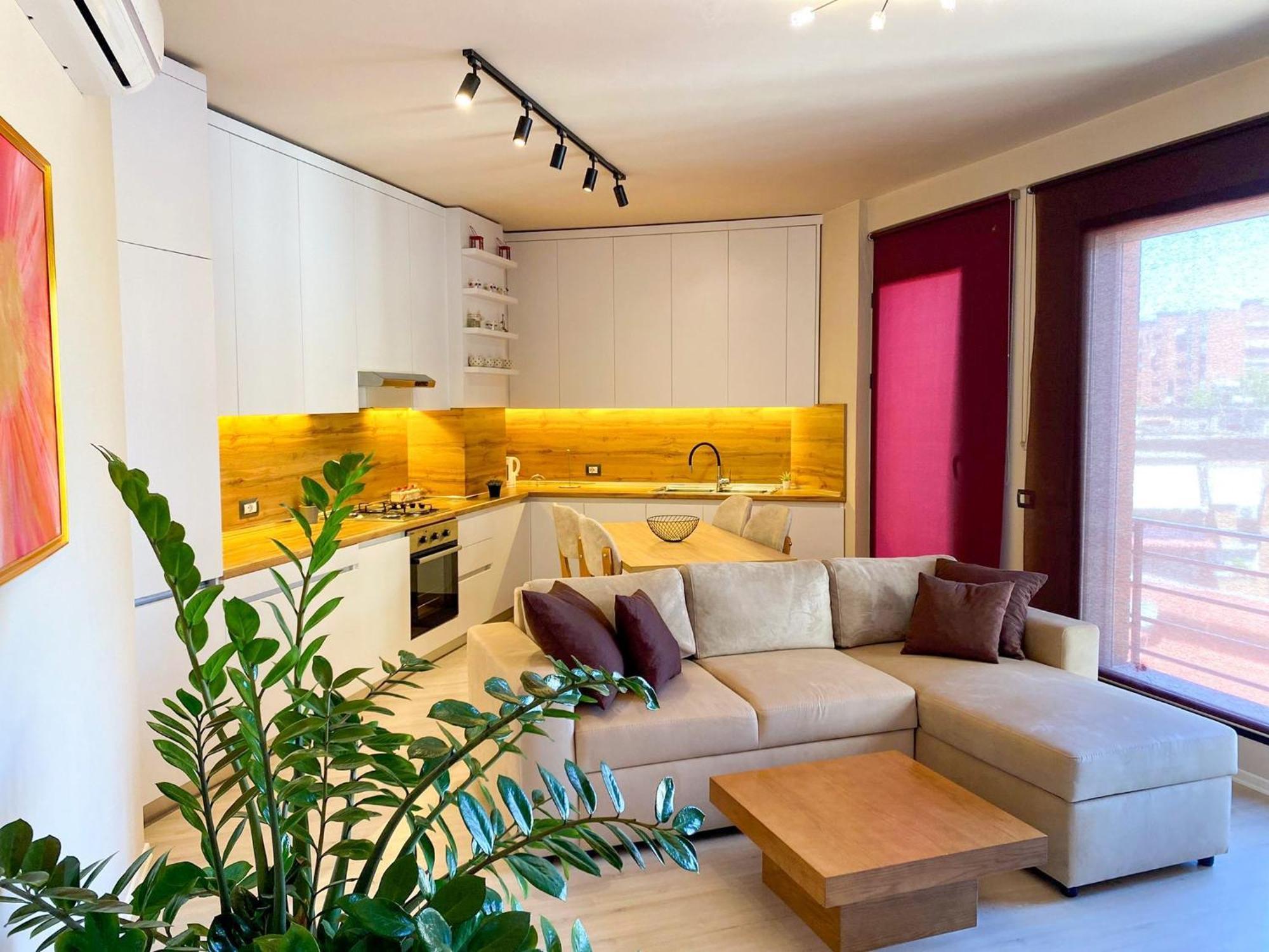 Nemis Apartments In The Centre Of Tirana Four Free Parking Eksteriør bilde
