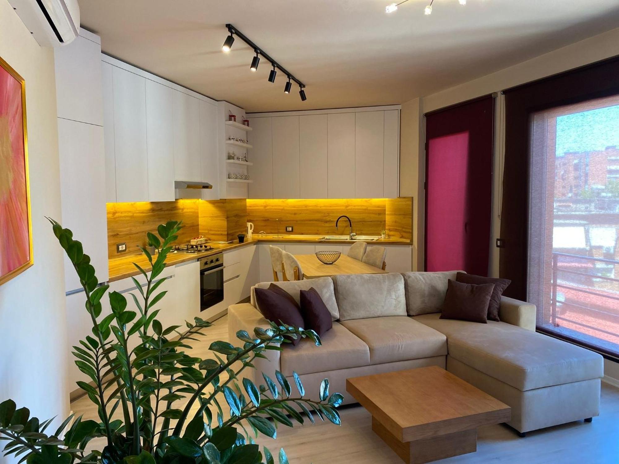 Nemis Apartments In The Centre Of Tirana Four Free Parking Eksteriør bilde