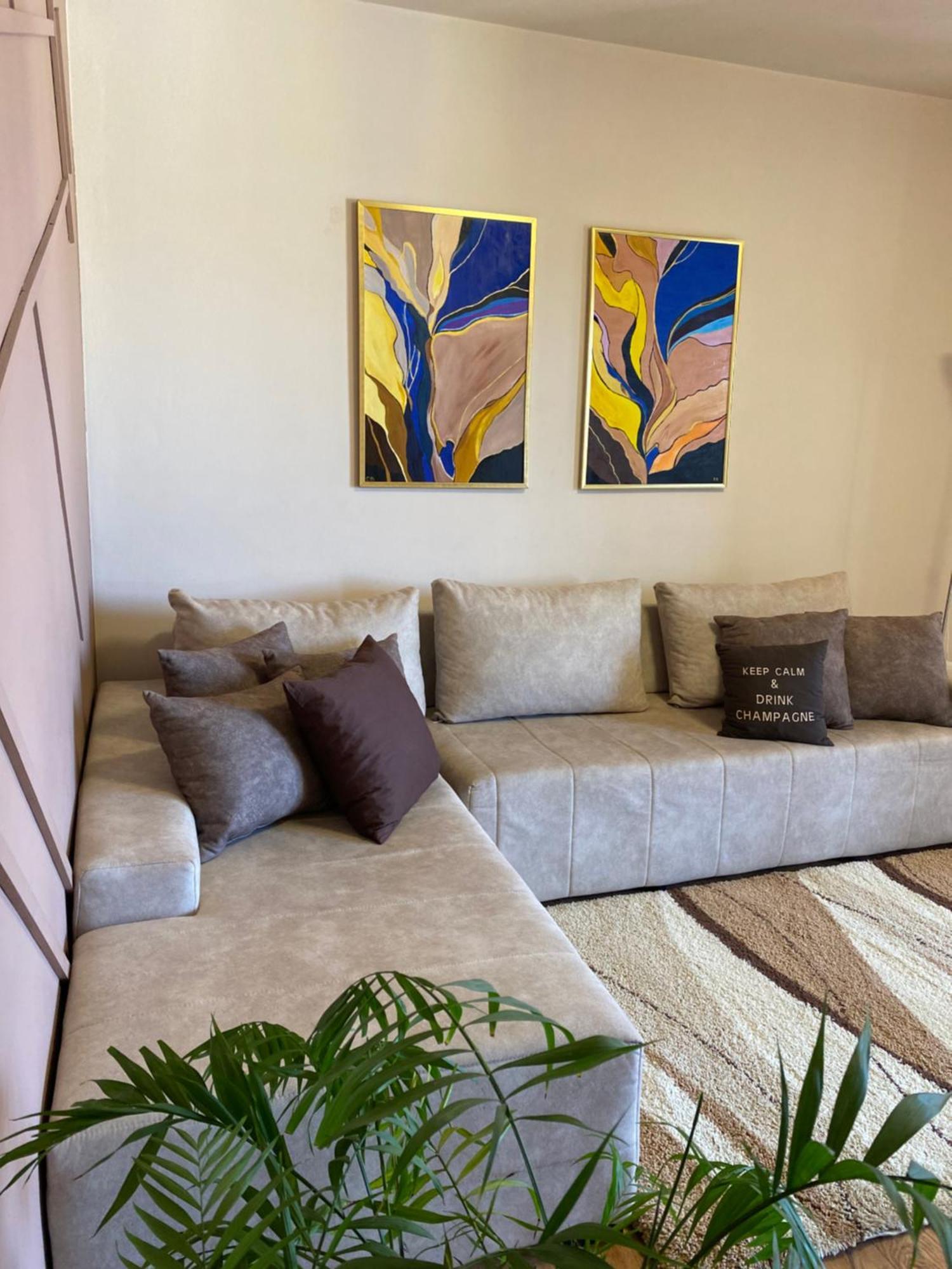 Nemis Apartments In The Centre Of Tirana Four Free Parking Eksteriør bilde
